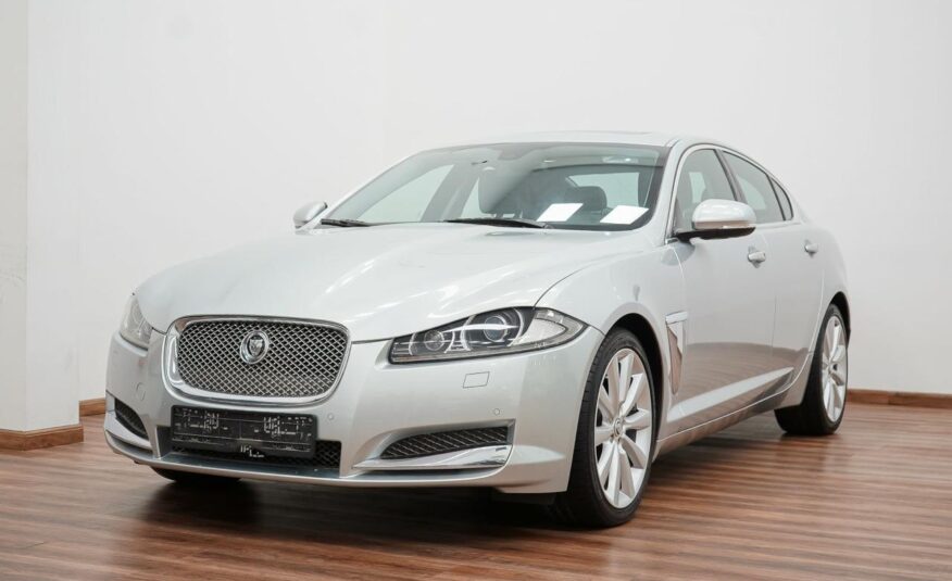 Jaguar XF