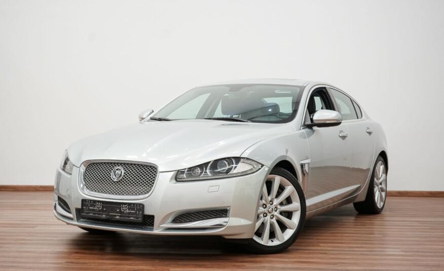 Jaguar XF